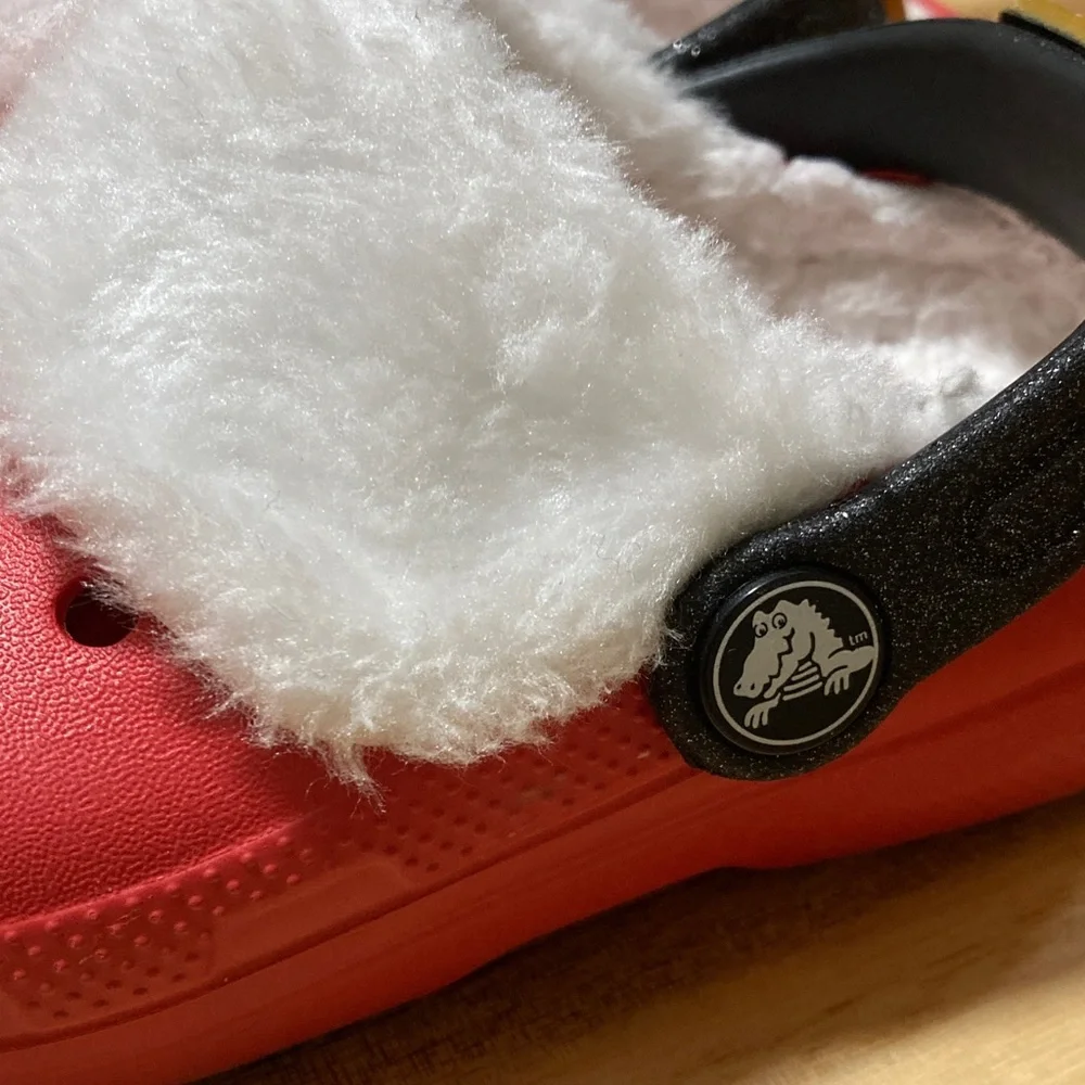 Santa CROCS Cozy Red‎ Kids Clogs with Faux Fur Lining Size 9 Toddler
